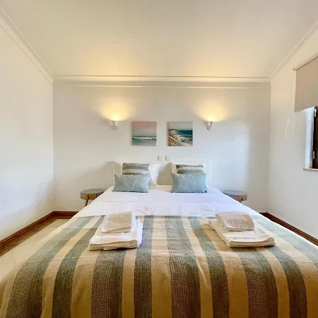 Cristina 9 * 알부페이라