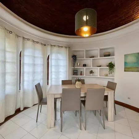 Cristina 9 בית נופש אלבופיירה