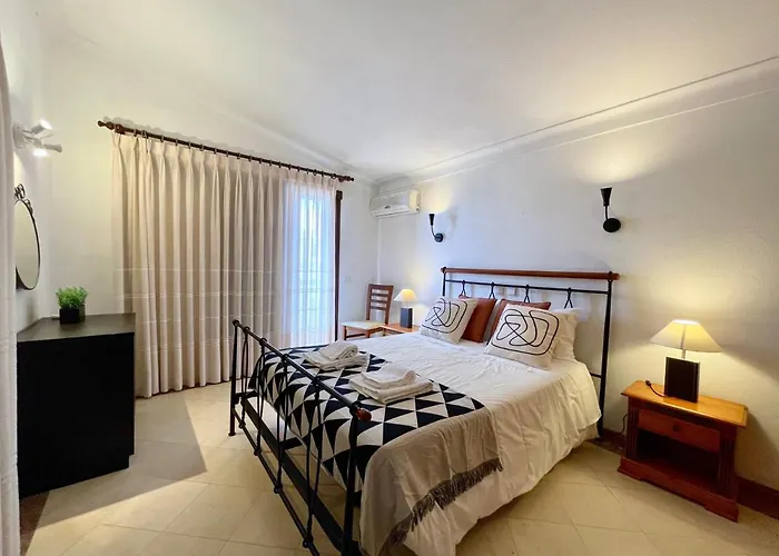 בית נופש Cristina 9 *